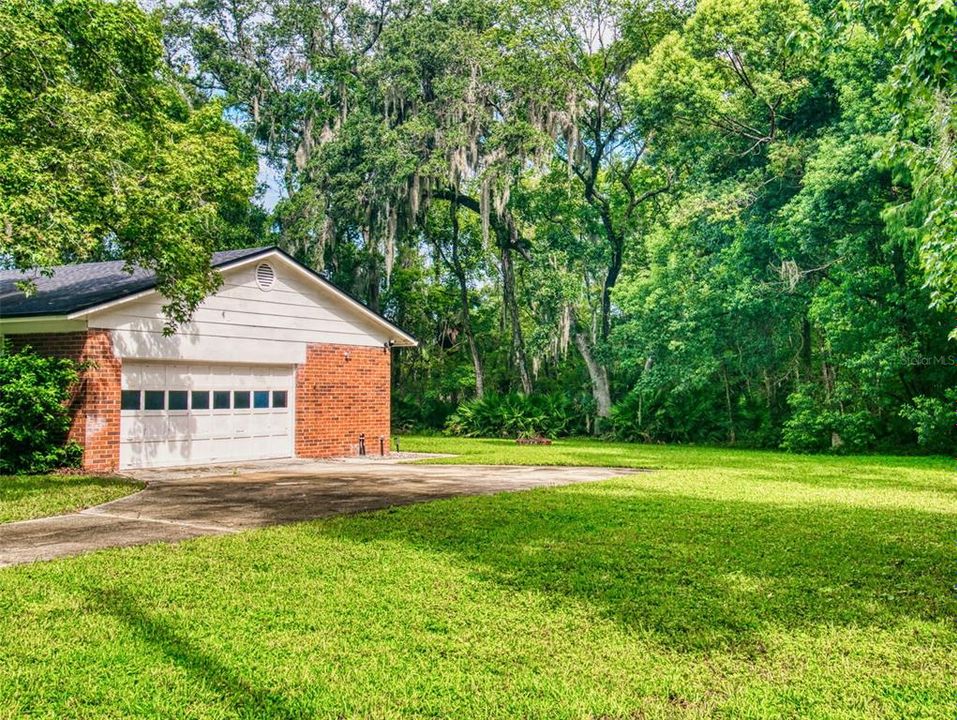 For Sale: $370,000 (3 beds, 2 baths, 1712 Square Feet)
