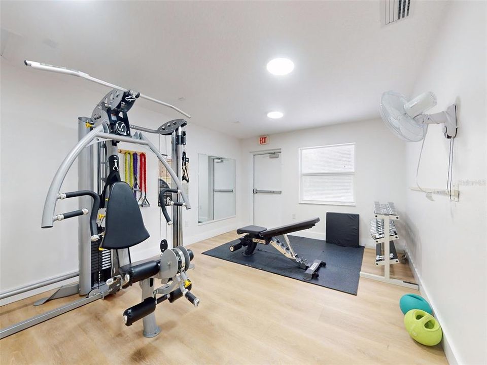 Active With Contract: $525,000 (2 beds, 2 baths, 1068 Square Feet)