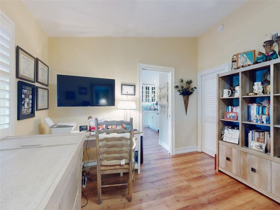 Active With Contract: $525,000 (2 beds, 2 baths, 1068 Square Feet)