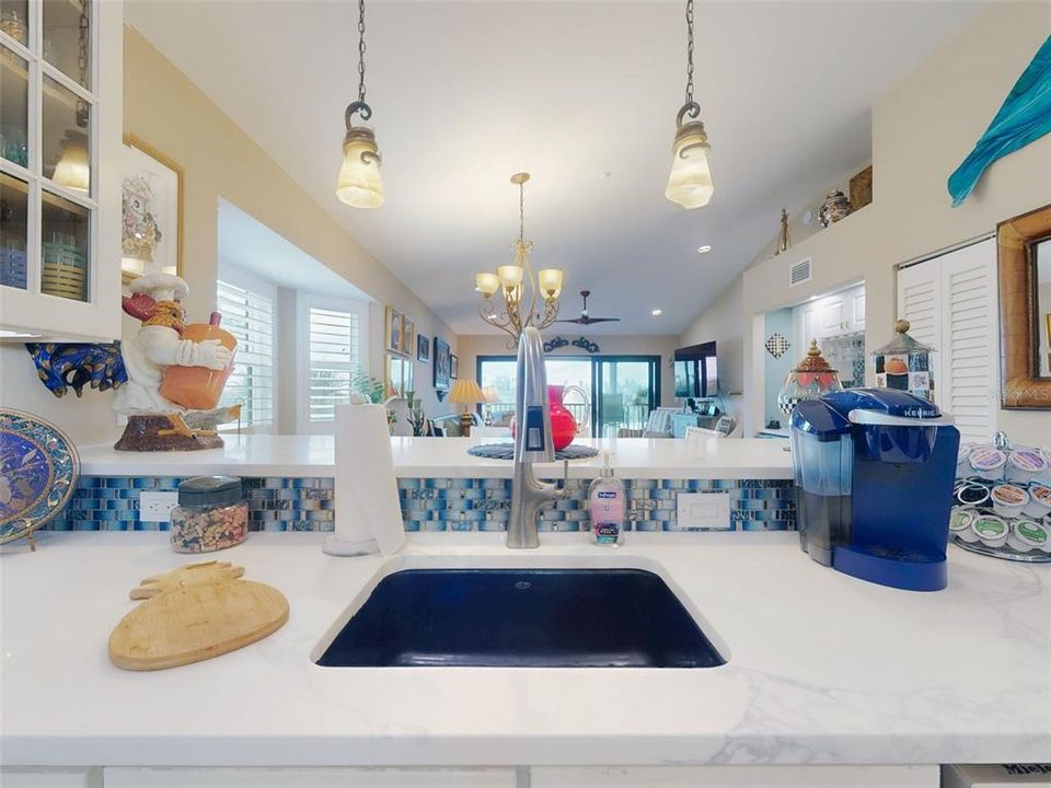 Active With Contract: $525,000 (2 beds, 2 baths, 1068 Square Feet)