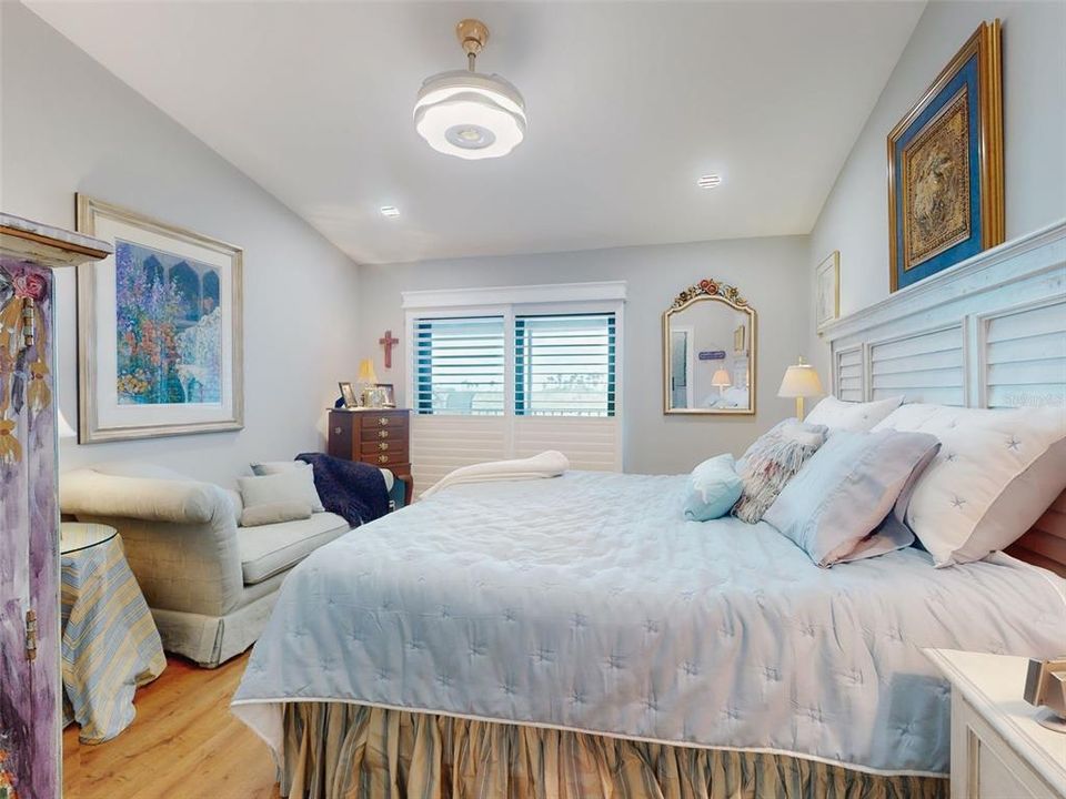 Active With Contract: $525,000 (2 beds, 2 baths, 1068 Square Feet)