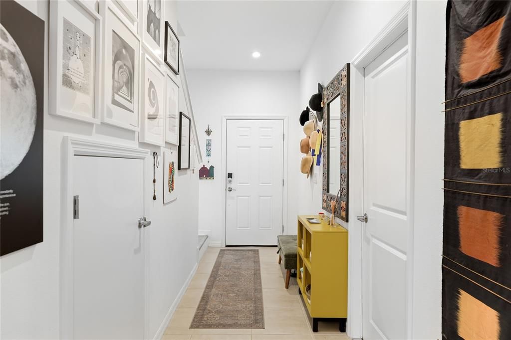 For Rent: $5,800 (3 beds, 2 baths, 1373 Square Feet)