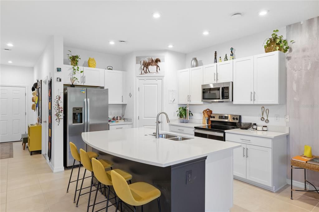 For Rent: $5,800 (3 beds, 2 baths, 1373 Square Feet)