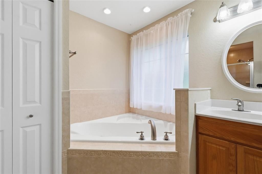 На продажу: $299,000 (3 спален, 2 ванн, 1770 Квадратных фут)