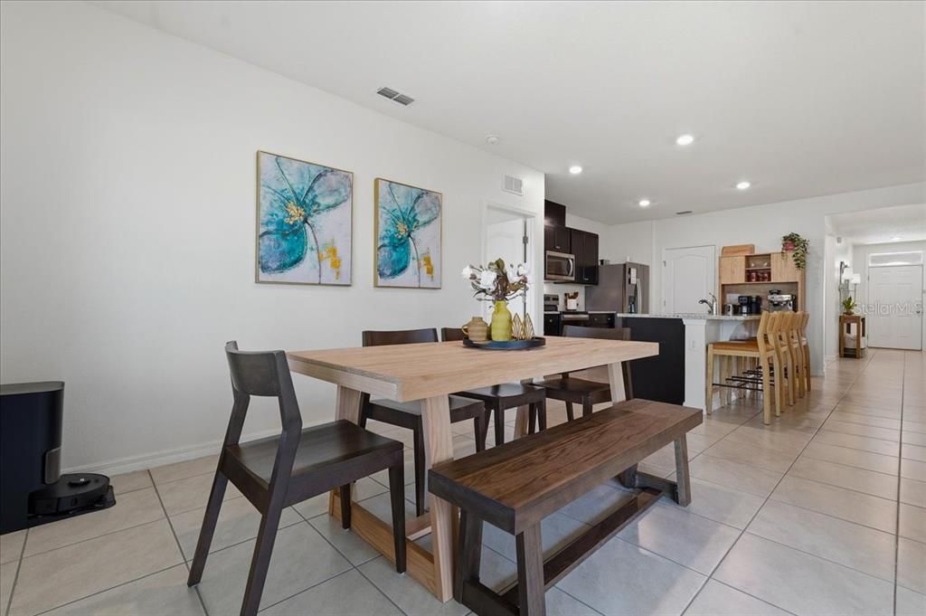 На продажу: $325,000 (3 спален, 2 ванн, 1690 Квадратных фут)