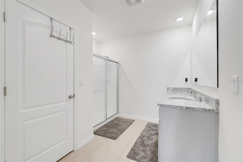 На продажу: $385,000 (3 спален, 2 ванн, 1679 Квадратных фут)