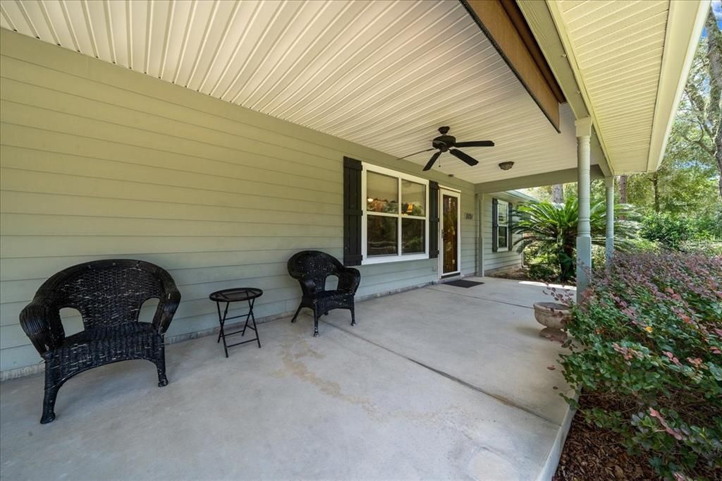 For Sale: $429,900 (4 beds, 3 baths, 1572 Square Feet)