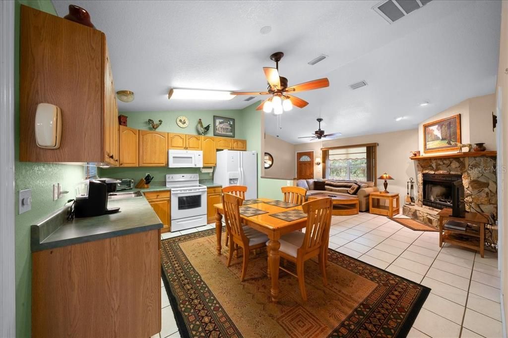 For Sale: $429,900 (4 beds, 3 baths, 1572 Square Feet)
