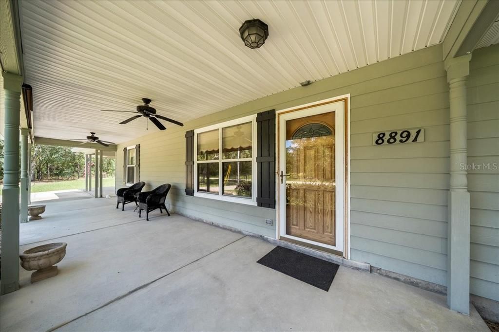 For Sale: $429,900 (4 beds, 3 baths, 1572 Square Feet)