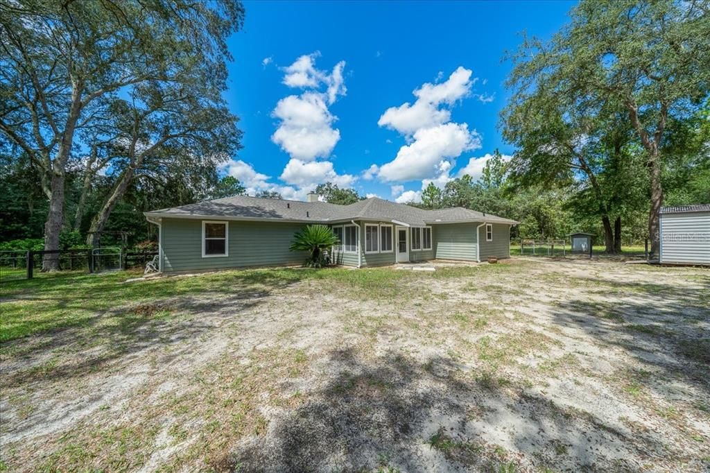 For Sale: $429,900 (4 beds, 3 baths, 1572 Square Feet)