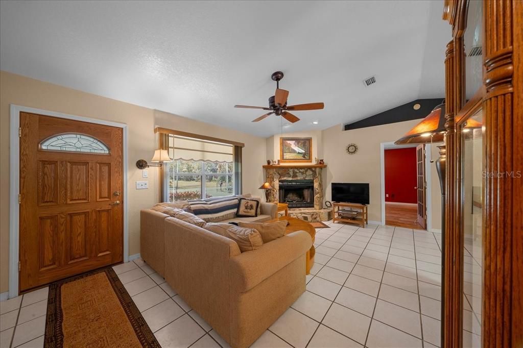 For Sale: $429,900 (4 beds, 3 baths, 1572 Square Feet)