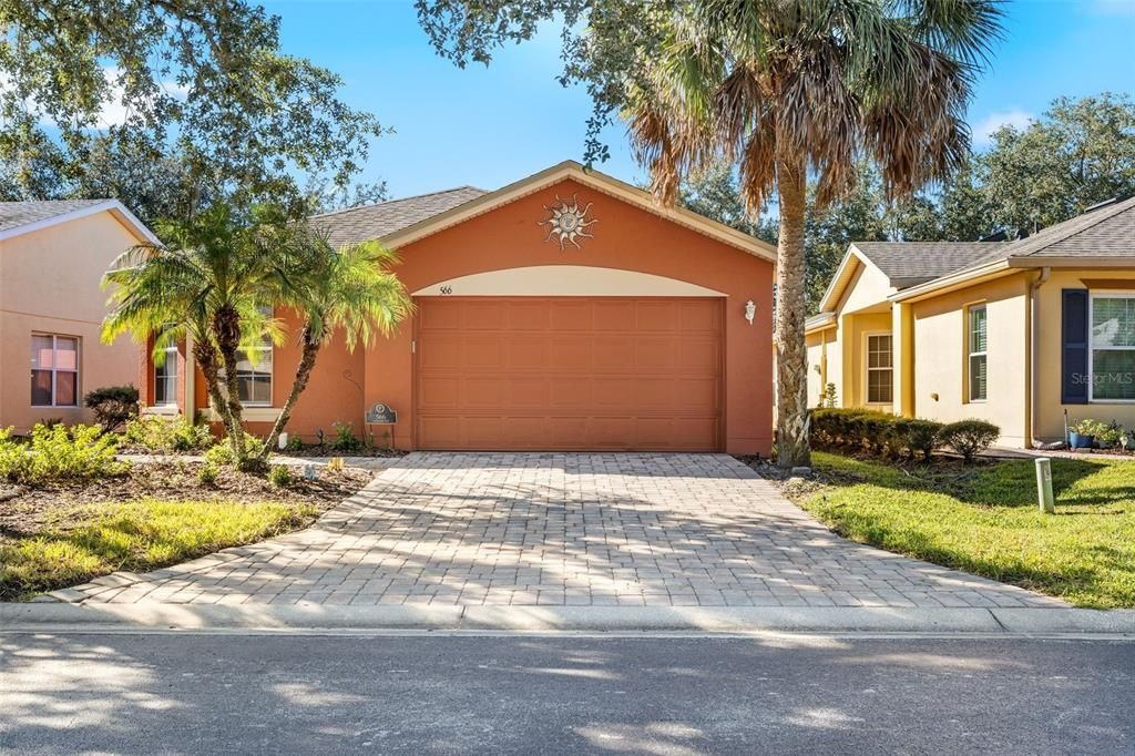 For Sale: $265,000 (2 beds, 2 baths, 1387 Square Feet)