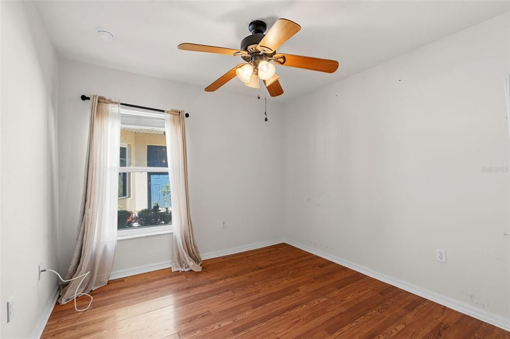 For Sale: $265,000 (2 beds, 2 baths, 1387 Square Feet)