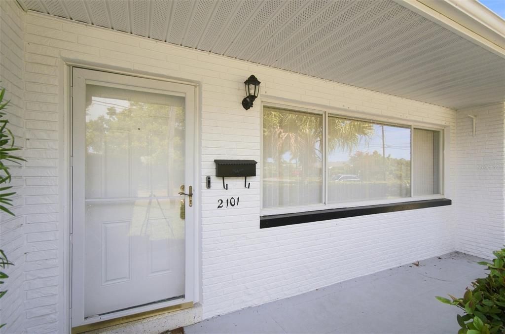 For Sale: $349,900 (3 beds, 2 baths, 1184 Square Feet)