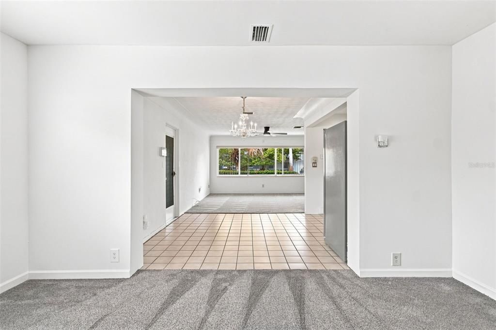 For Sale: $349,900 (3 beds, 2 baths, 1184 Square Feet)