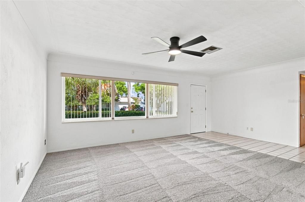 For Sale: $349,900 (3 beds, 2 baths, 1184 Square Feet)