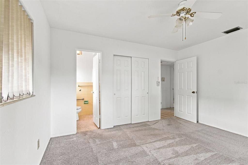 For Sale: $349,900 (3 beds, 2 baths, 1184 Square Feet)
