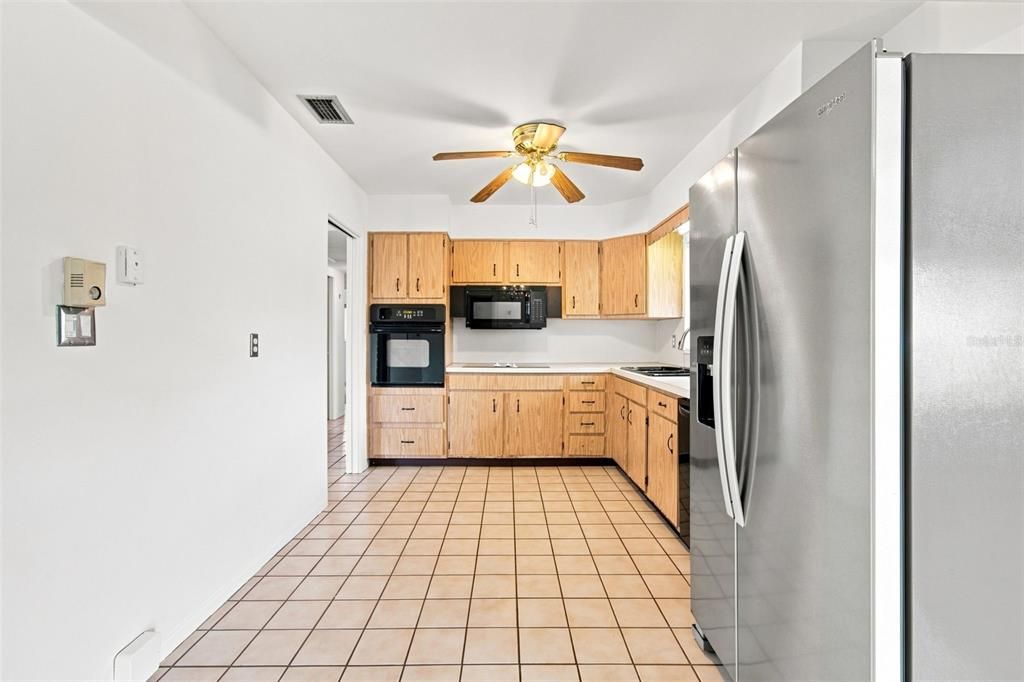 For Sale: $349,900 (3 beds, 2 baths, 1184 Square Feet)