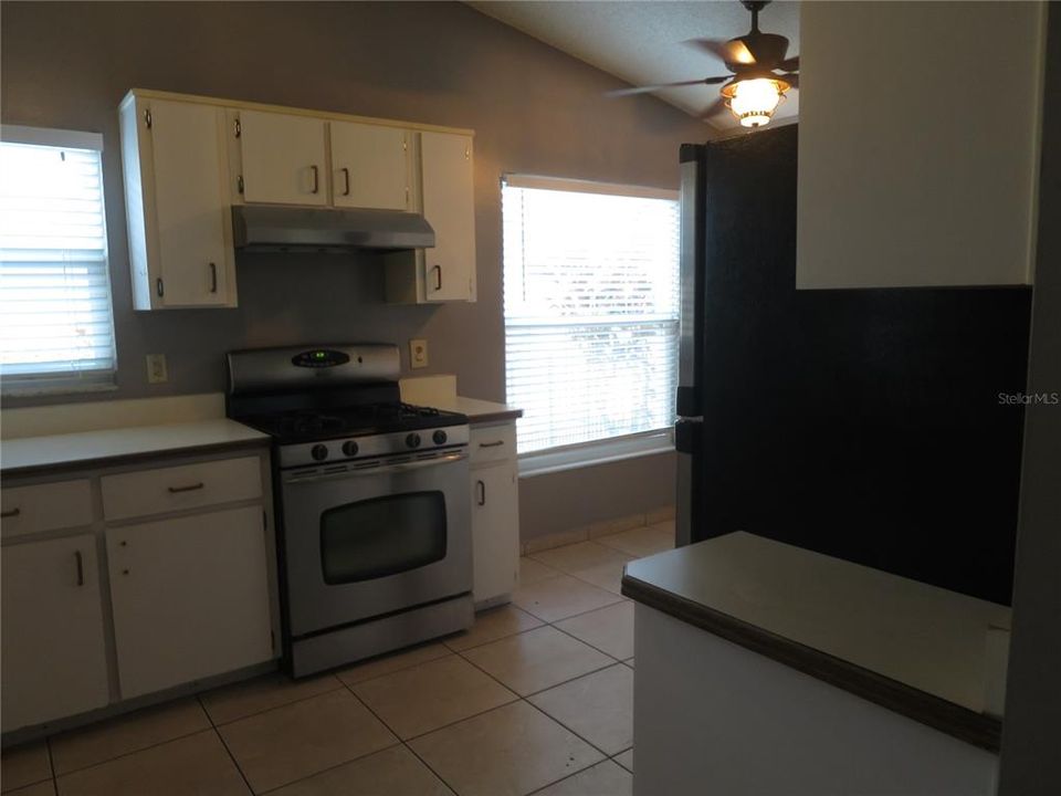 En Venta: $398,000 (3 camas, 2 baños, 1410 Pies cuadrados)