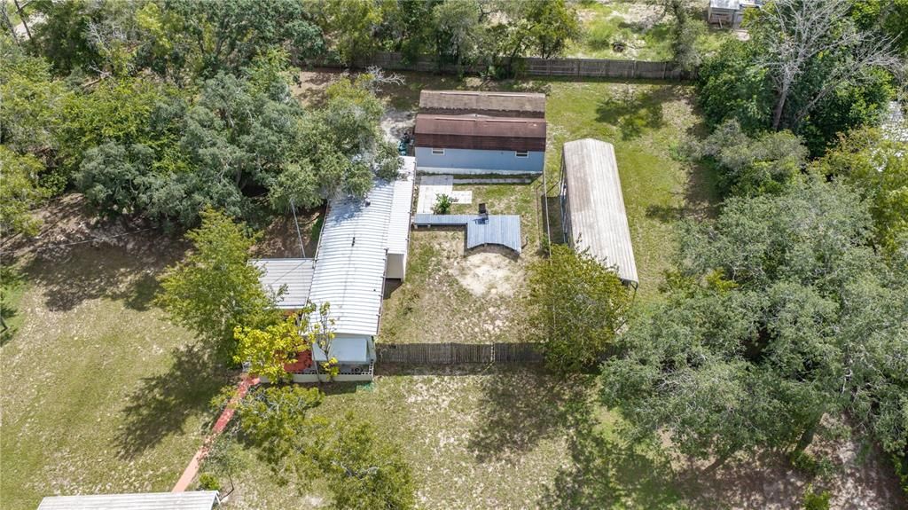 For Sale: $150,000 (2 beds, 1 baths, 672 Square Feet)