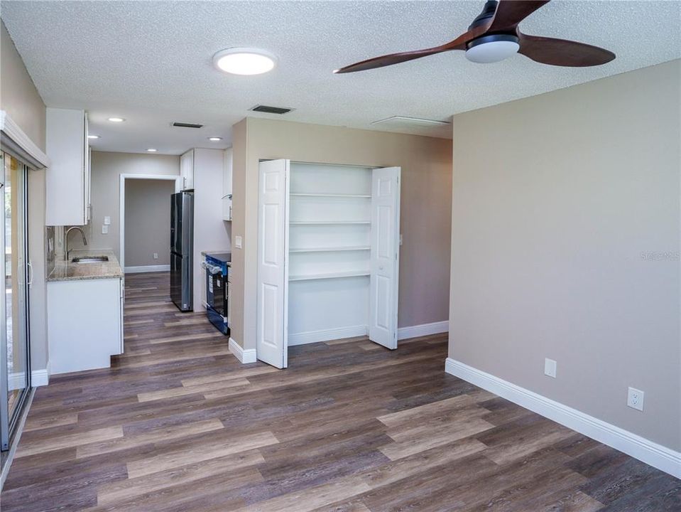 En Venta: $429,000 (2 camas, 2 baños, 1248 Pies cuadrados)