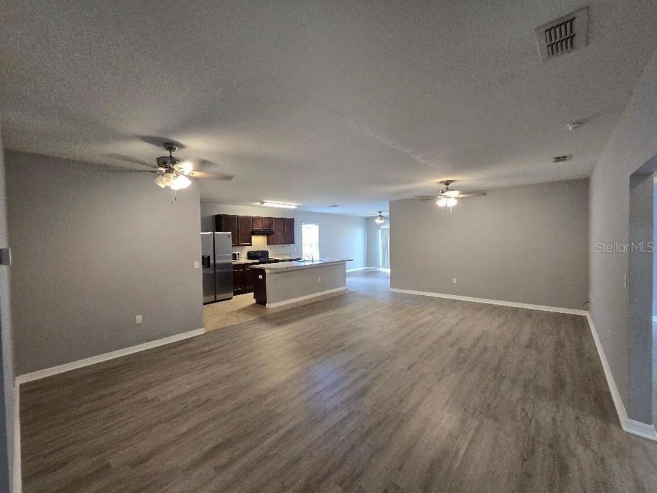 For Rent: $2,000 (4 beds, 2 baths, 1842 Square Feet)
