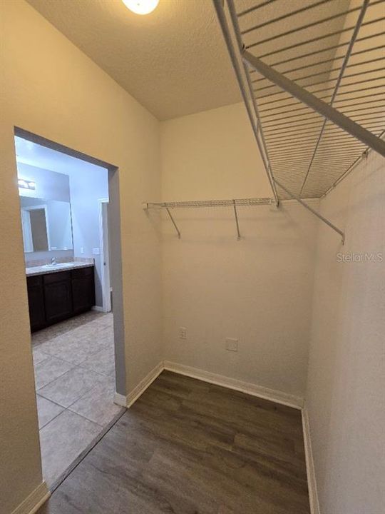 For Rent: $2,000 (4 beds, 2 baths, 1842 Square Feet)