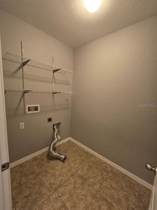 For Rent: $2,000 (4 beds, 2 baths, 1842 Square Feet)