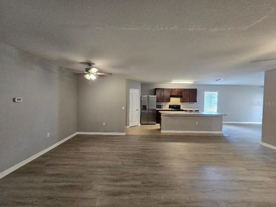 For Rent: $2,000 (4 beds, 2 baths, 1842 Square Feet)