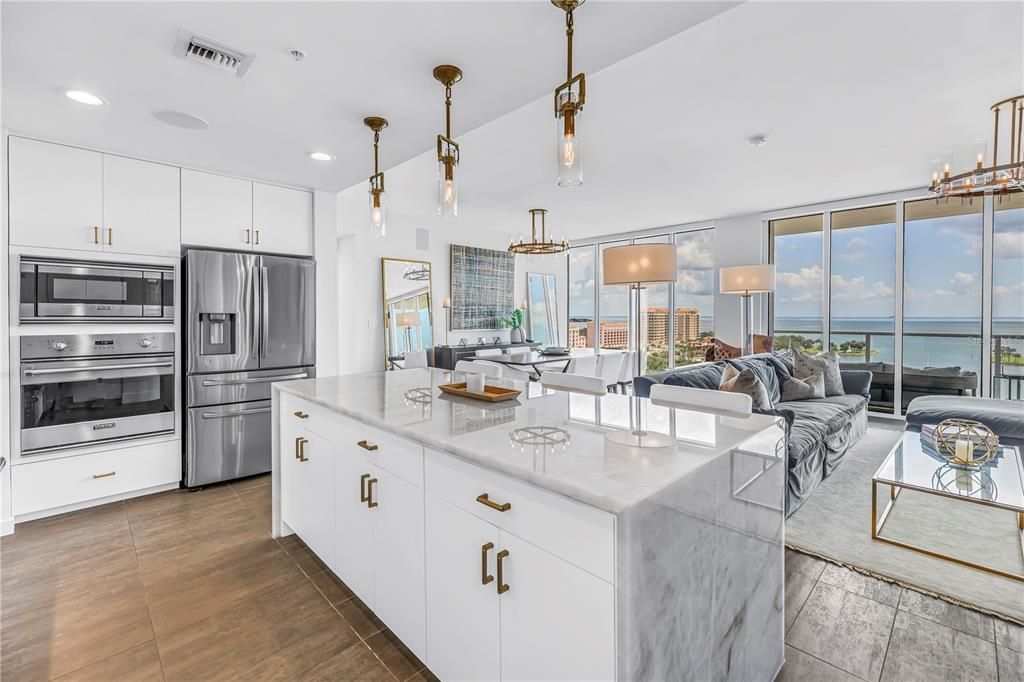 For Sale: $1,895,000 (3 beds, 3 baths, 2120 Square Feet)