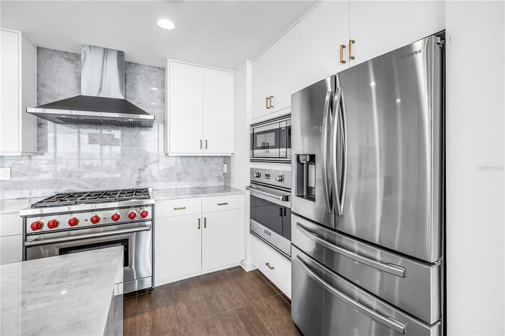 For Sale: $1,895,000 (3 beds, 3 baths, 2120 Square Feet)