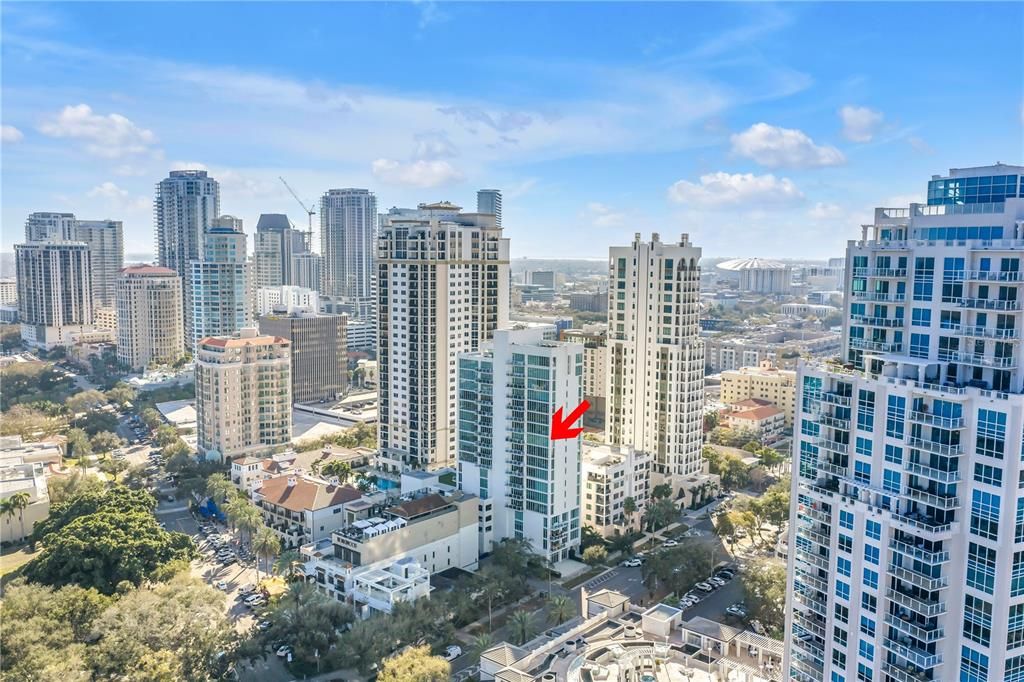 For Sale: $1,895,000 (3 beds, 3 baths, 2120 Square Feet)