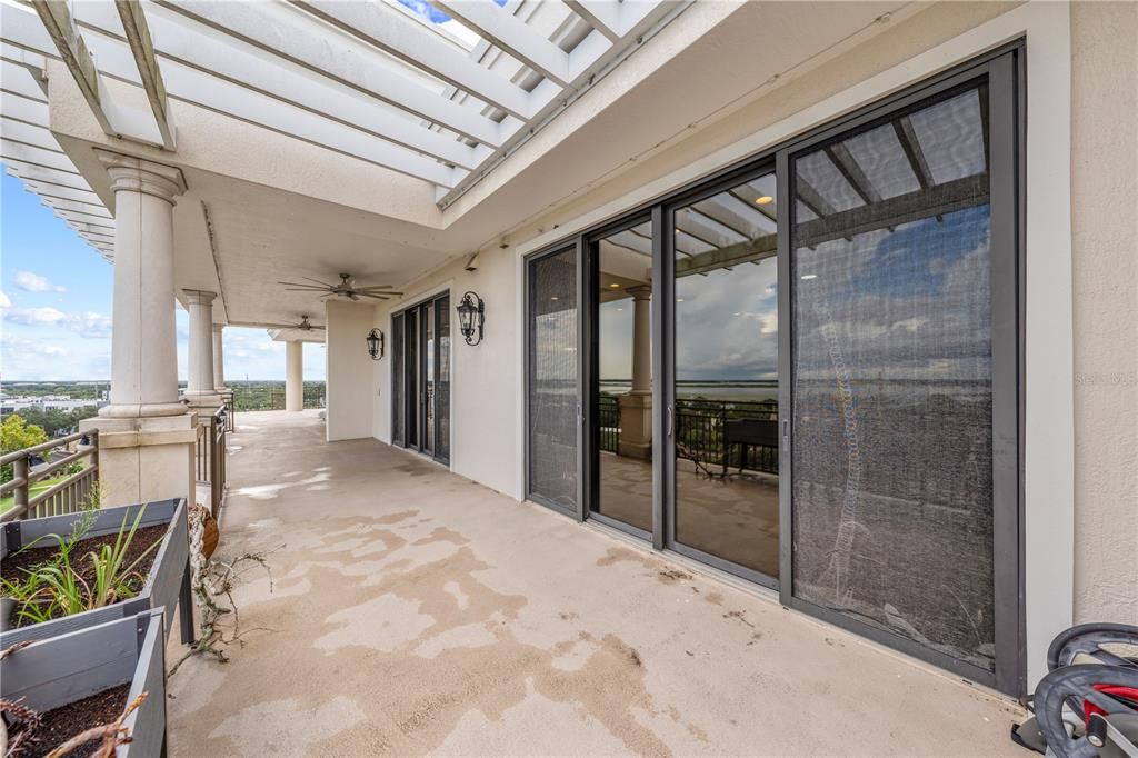 For Sale: $797,500 (4 beds, 3 baths, 3577 Square Feet)