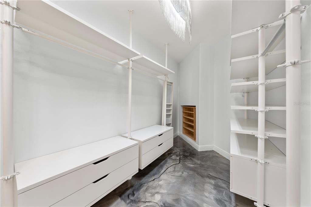 For Sale: $797,500 (4 beds, 3 baths, 3577 Square Feet)