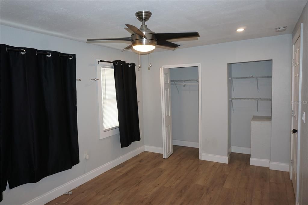 For Rent: $1,500 (2 beds, 1 baths, 868 Square Feet)