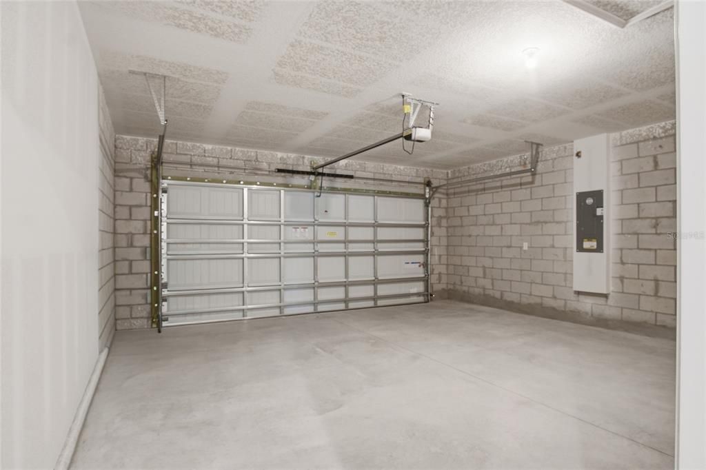 For Rent: $2,200 (4 beds, 2 baths, 1722 Square Feet)
