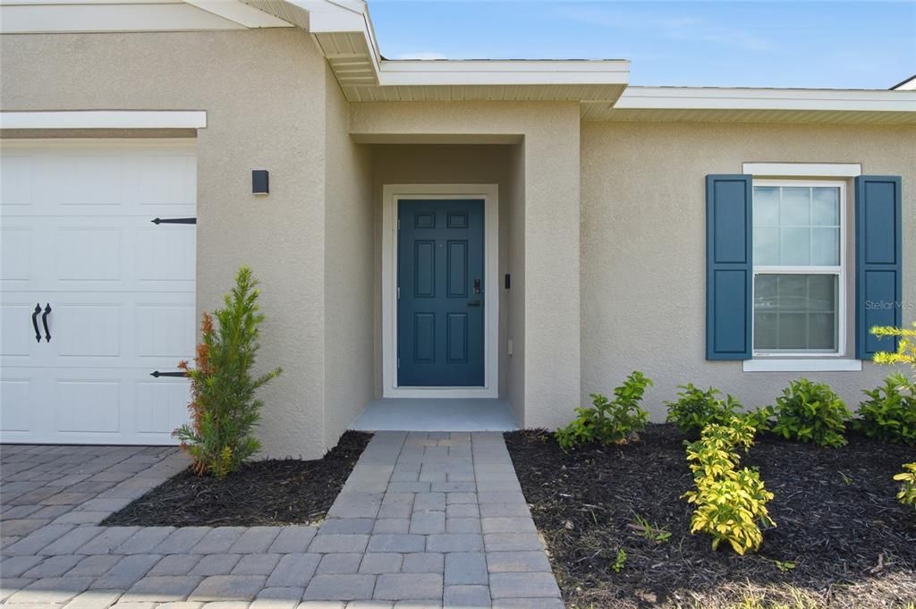 For Rent: $2,200 (4 beds, 2 baths, 1722 Square Feet)