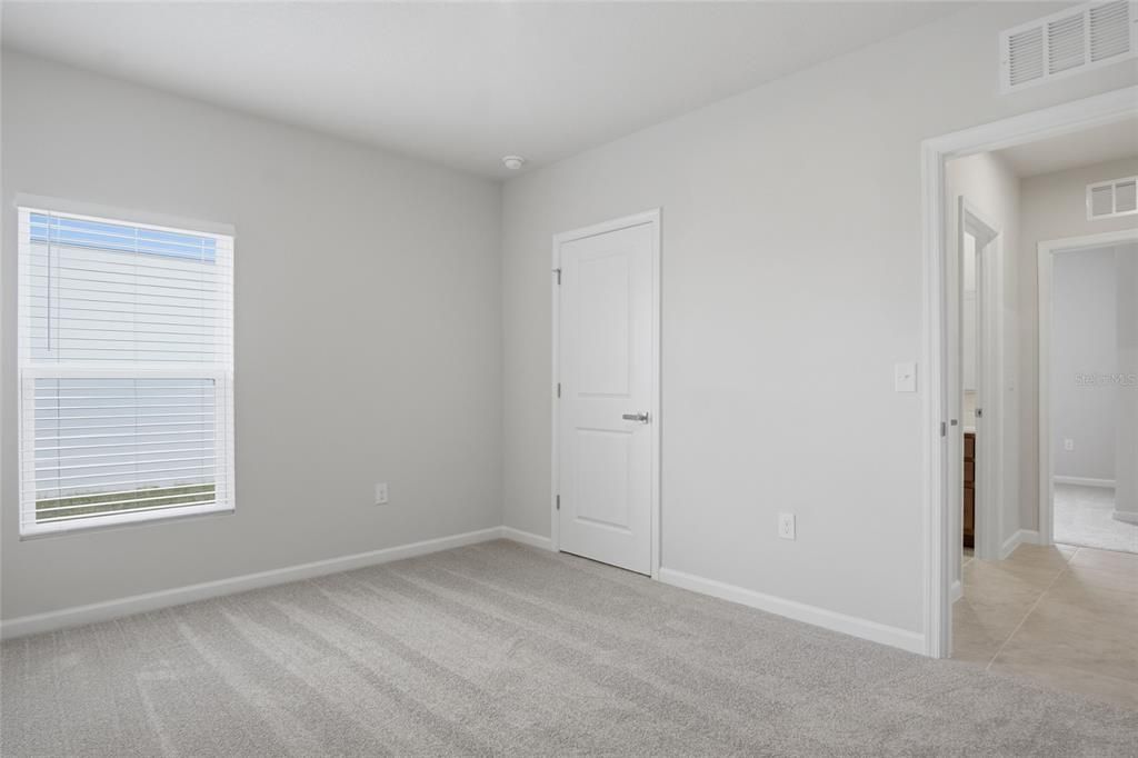 For Rent: $2,200 (4 beds, 2 baths, 1722 Square Feet)