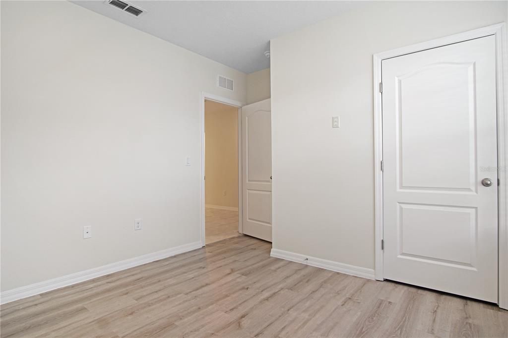 For Rent: $2,175 (4 beds, 2 baths, 1851 Square Feet)