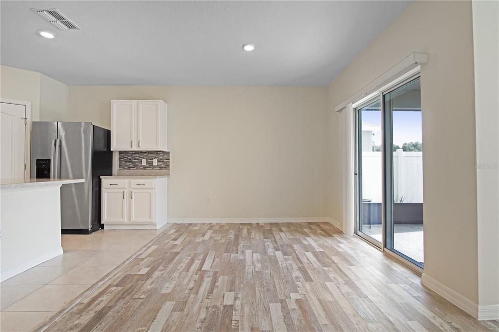 For Rent: $2,175 (4 beds, 2 baths, 1851 Square Feet)
