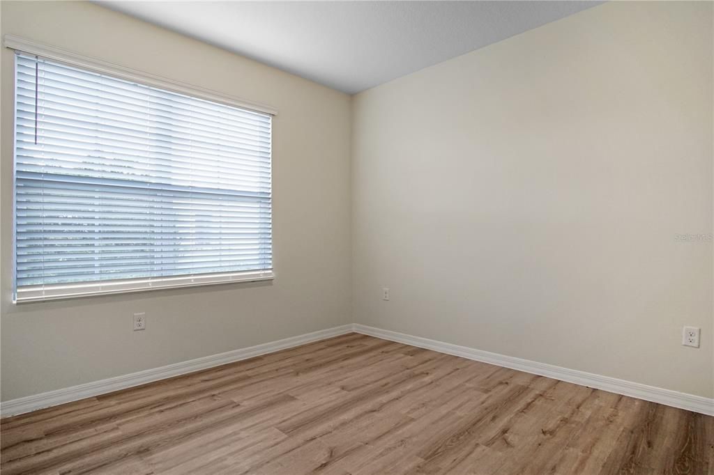 For Rent: $2,175 (4 beds, 2 baths, 1851 Square Feet)
