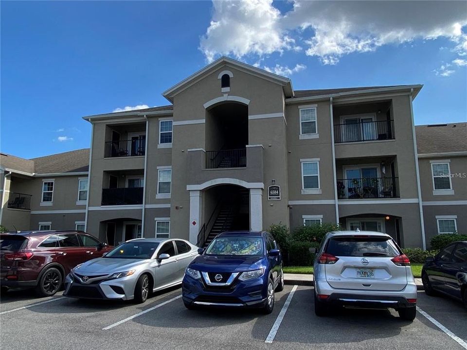 For Rent: $1,800 (2 beds, 2 baths, 1088 Square Feet)