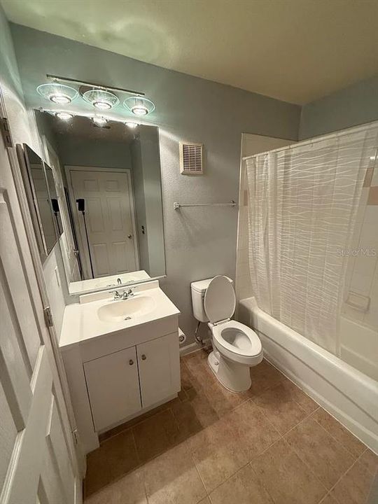 For Rent: $1,800 (2 beds, 2 baths, 1088 Square Feet)