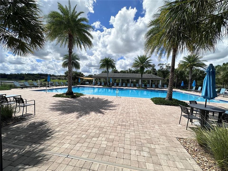 For Sale: $469,000 (3 beds, 2 baths, 1937 Square Feet)