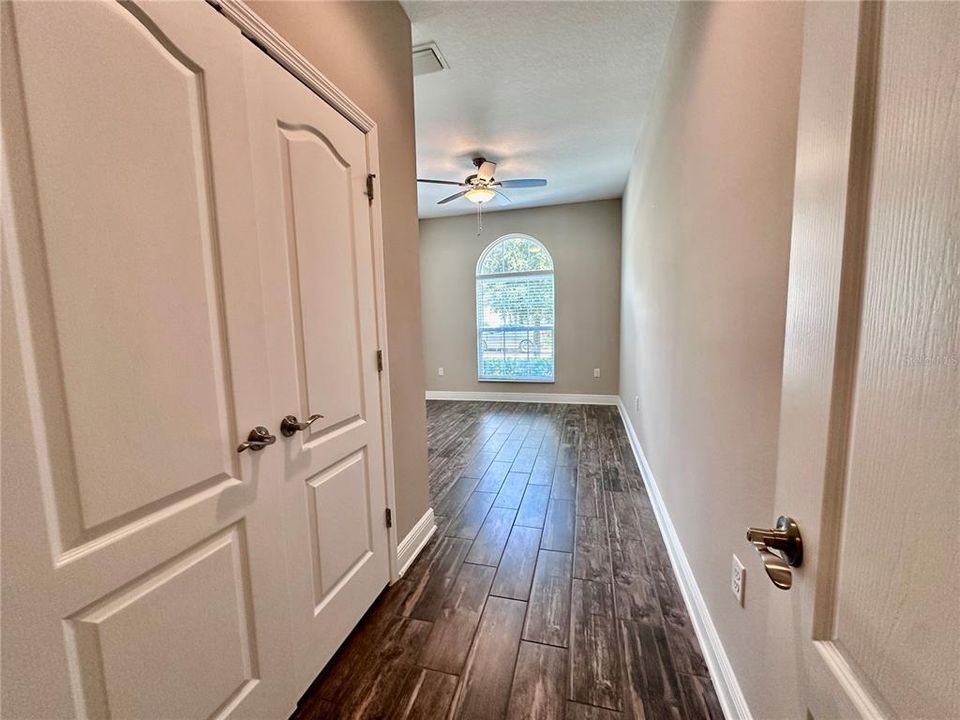 For Sale: $469,000 (3 beds, 2 baths, 1937 Square Feet)