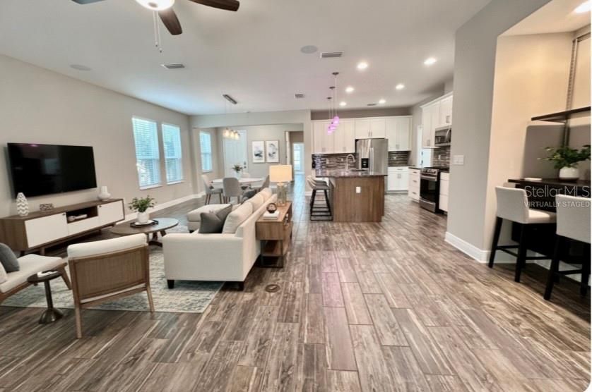 For Sale: $469,000 (3 beds, 2 baths, 1937 Square Feet)
