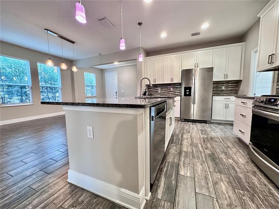 For Sale: $469,000 (3 beds, 2 baths, 1937 Square Feet)