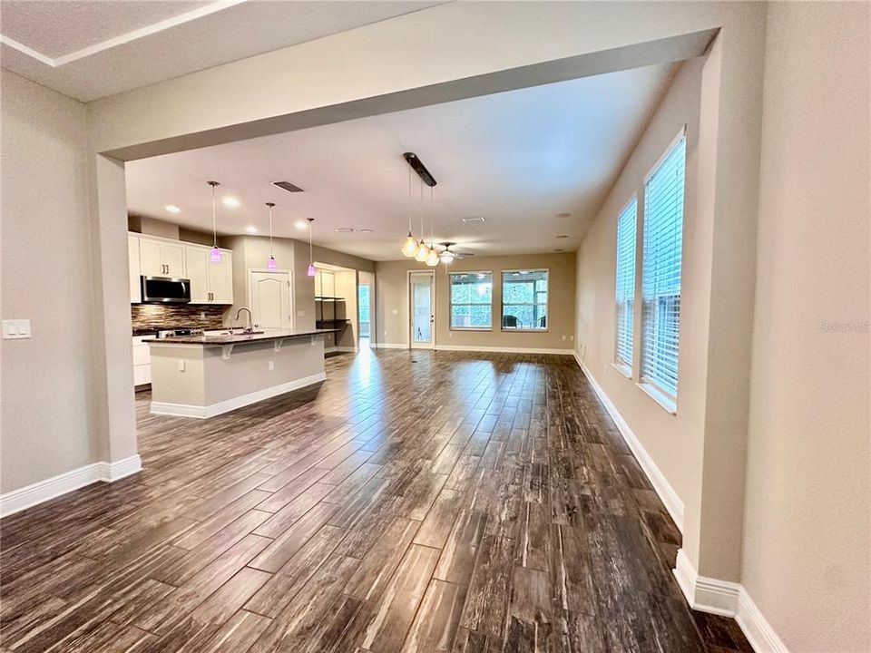 For Sale: $469,000 (3 beds, 2 baths, 1937 Square Feet)