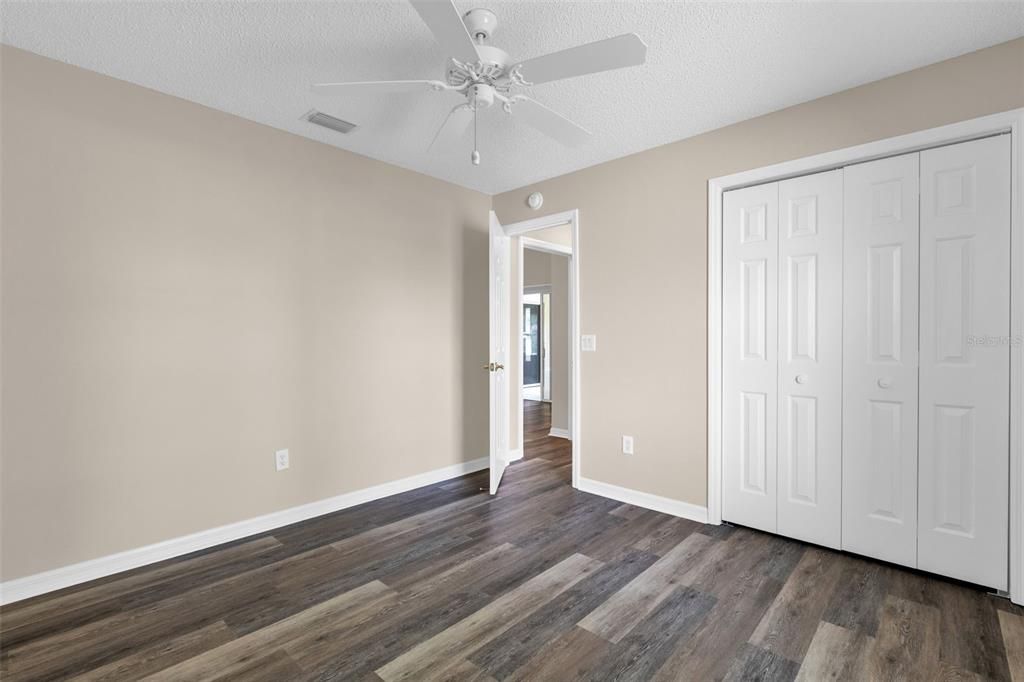 For Sale: $469,900 (3 beds, 2 baths, 1884 Square Feet)