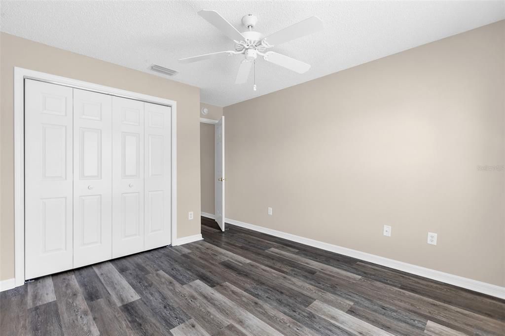 For Sale: $469,900 (3 beds, 2 baths, 1884 Square Feet)